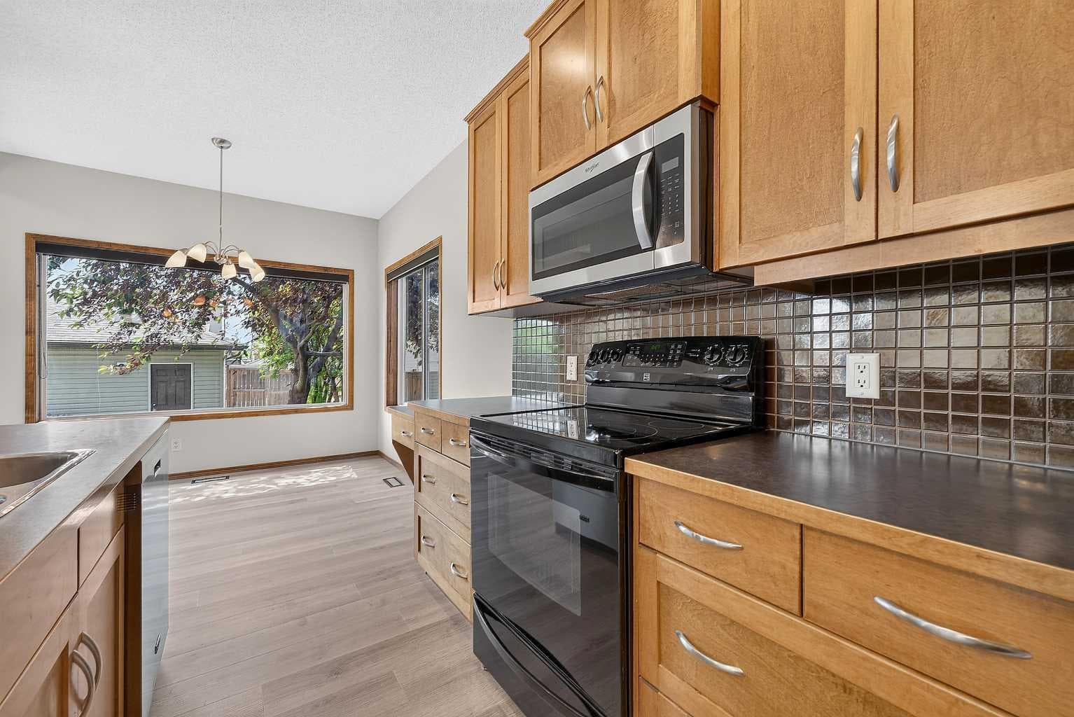 249 Elgin Manor SE