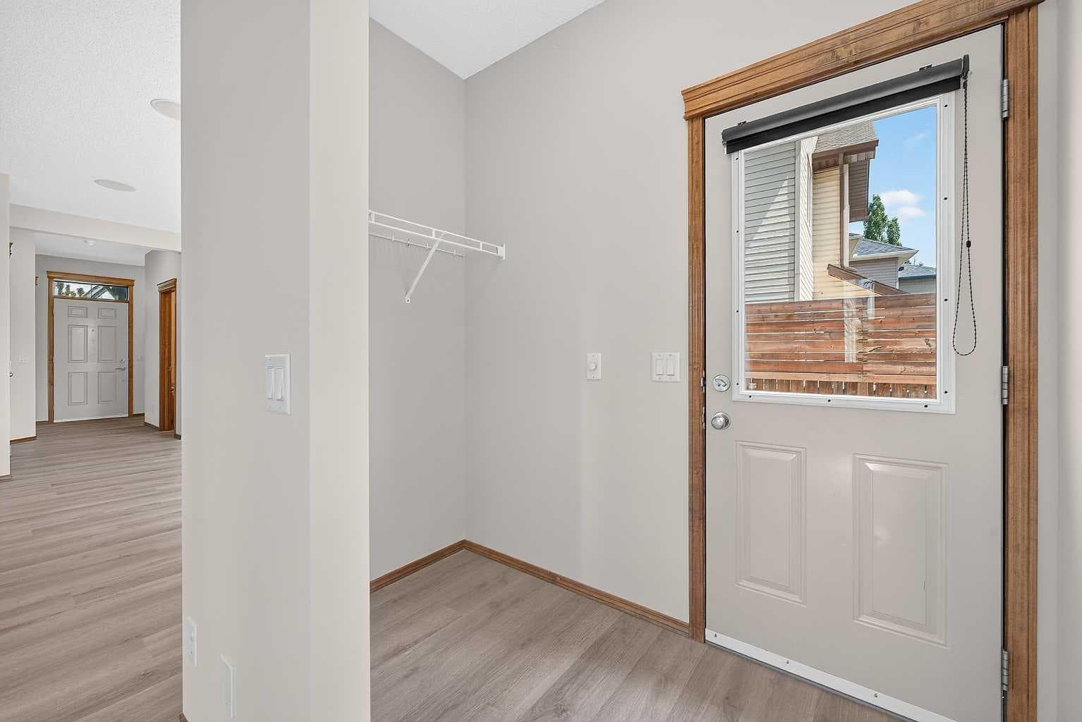 249 Elgin Manor SE