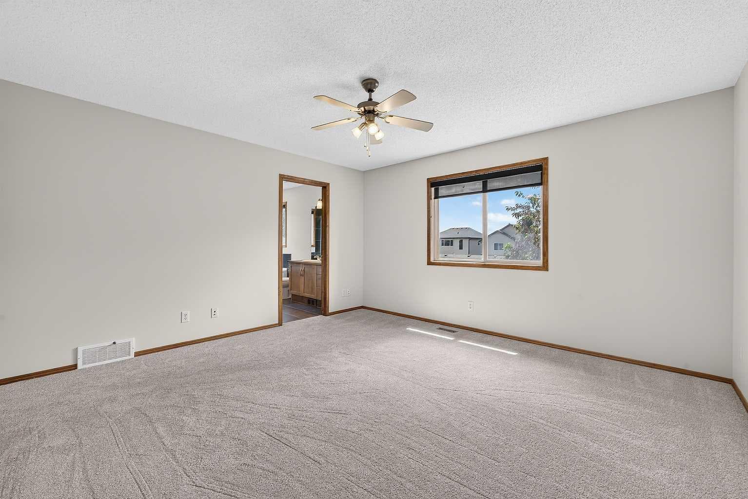 249 Elgin Manor SE