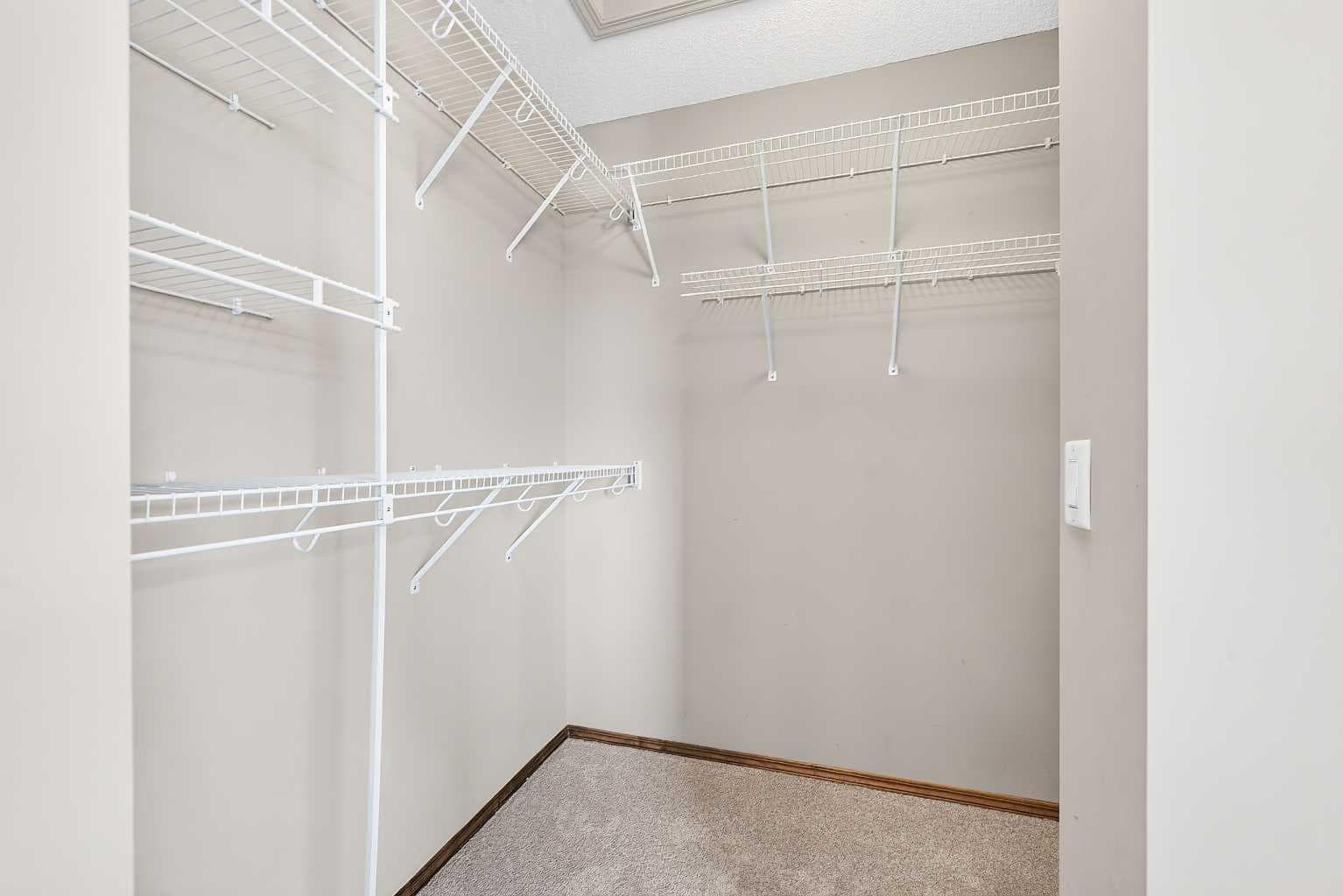 249 Elgin Manor SE