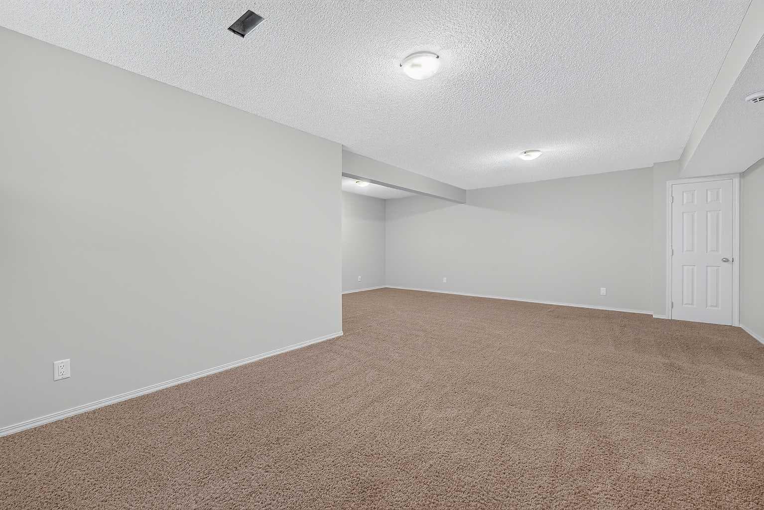 249 Elgin Manor SE
