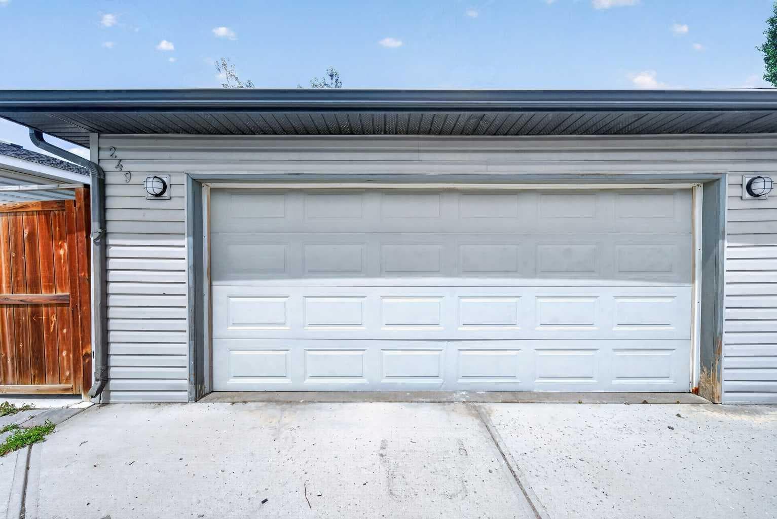 249 Elgin Manor SE