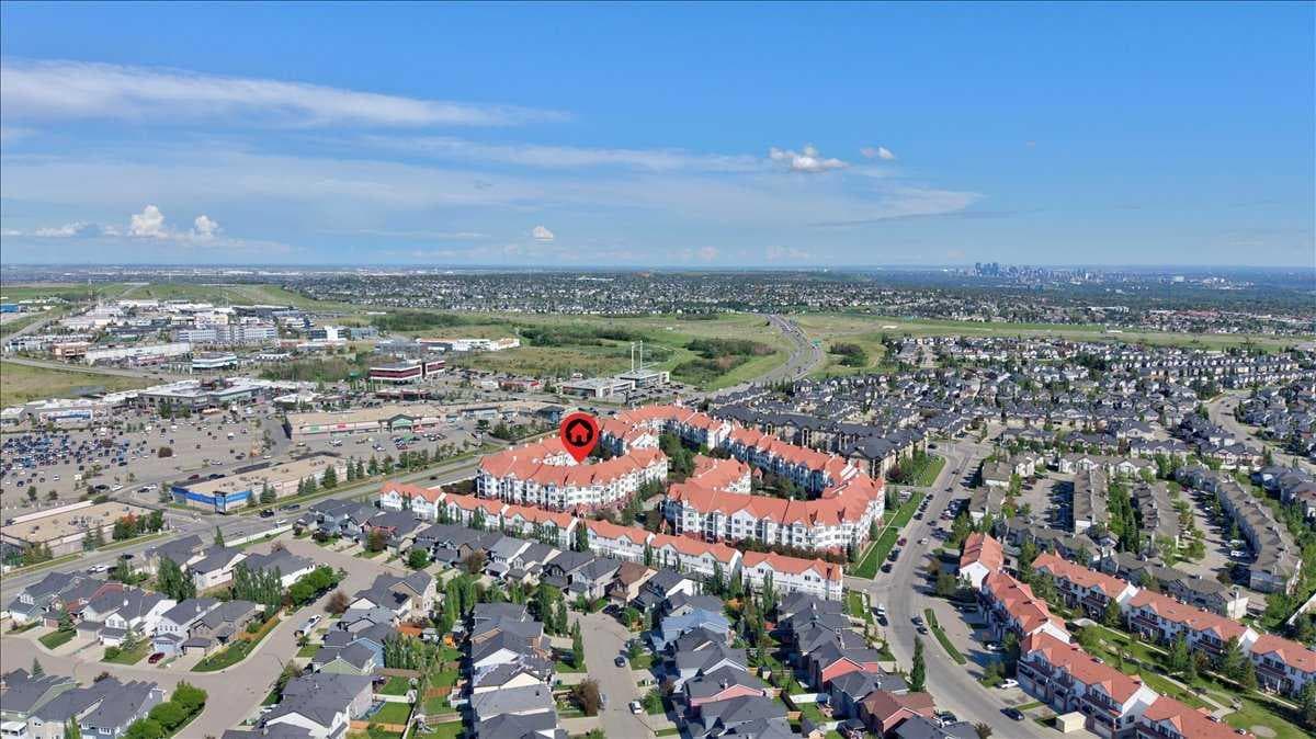 218, 30 Royal Oak Plaza NW