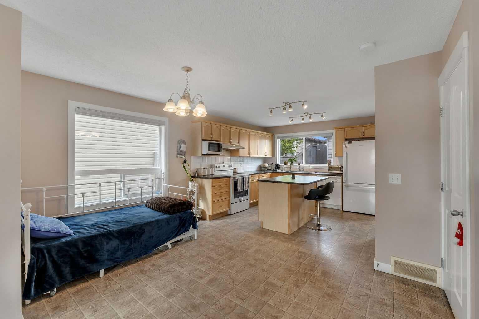 91 Saddlebrook Way NE