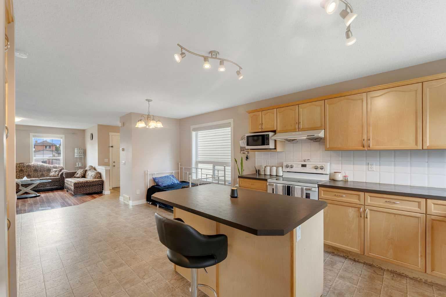91 Saddlebrook Way NE