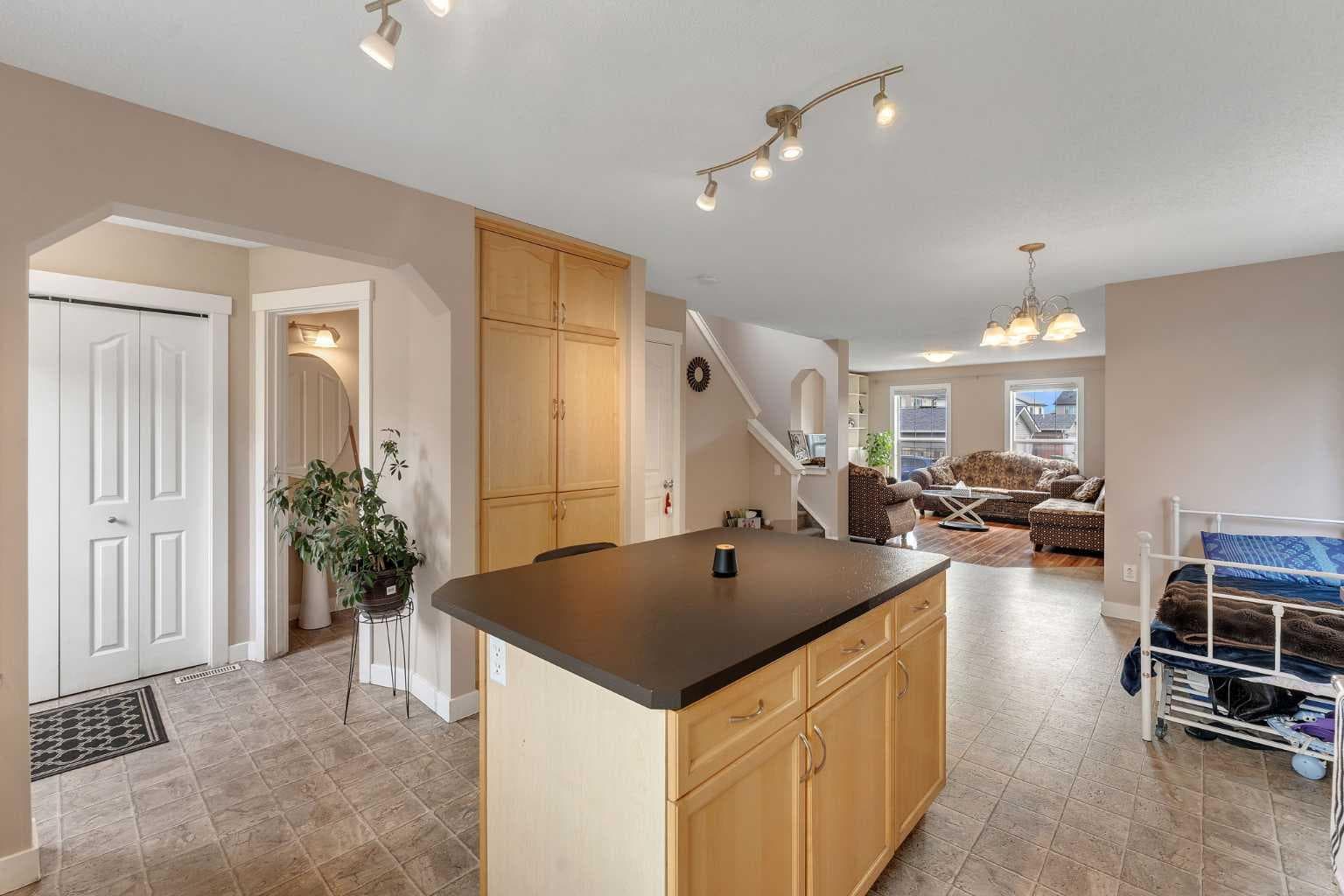 91 Saddlebrook Way NE