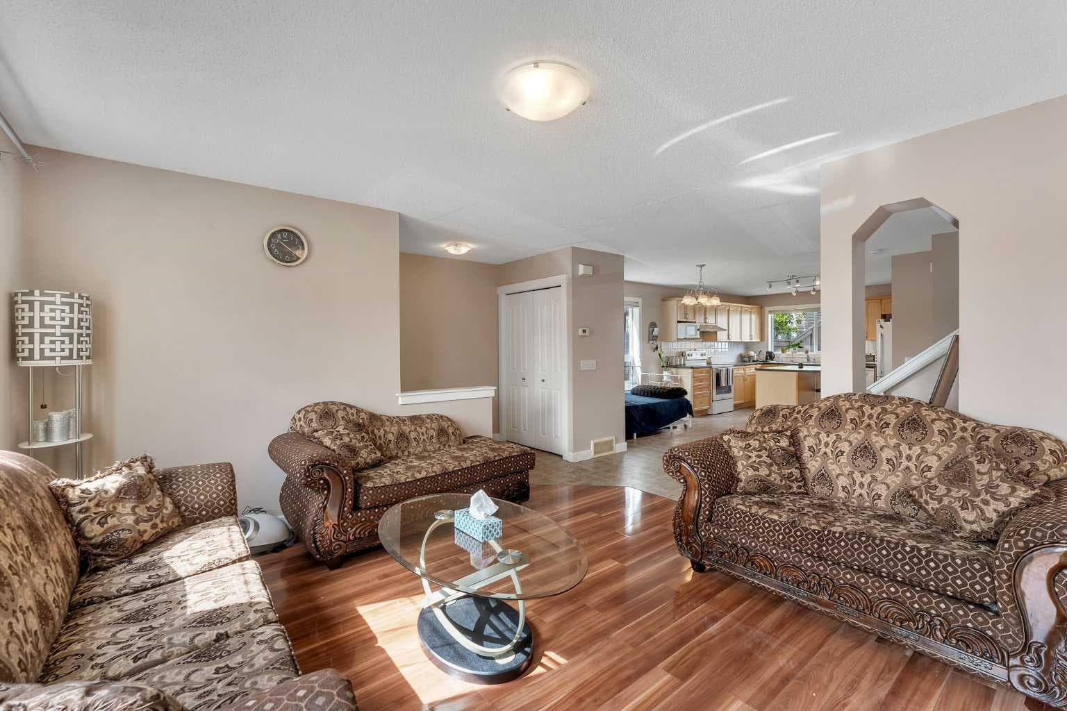 91 Saddlebrook Way NE