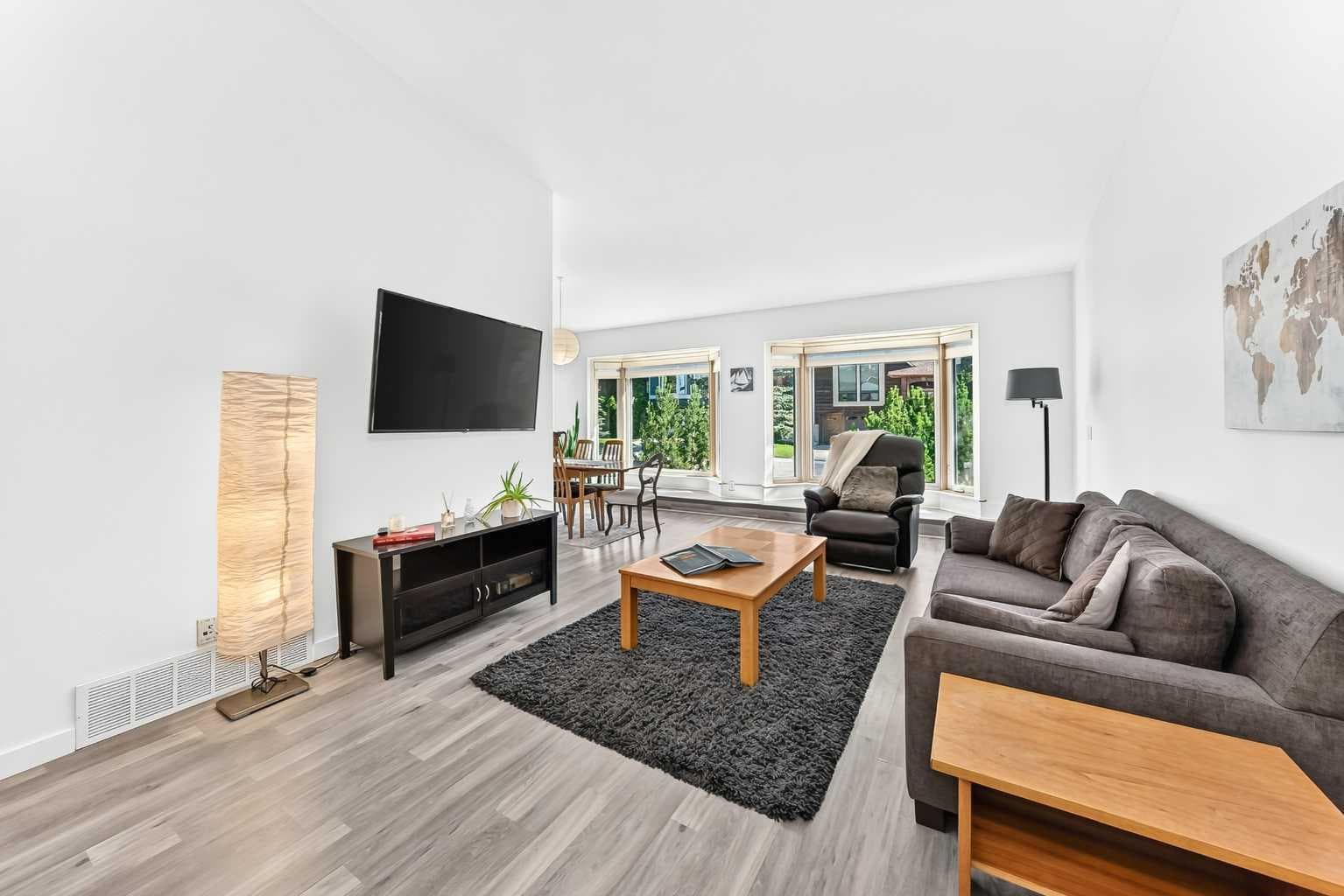 31 Ranchridge Way NW