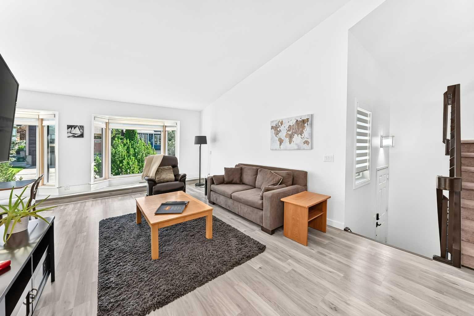31 Ranchridge Way NW
