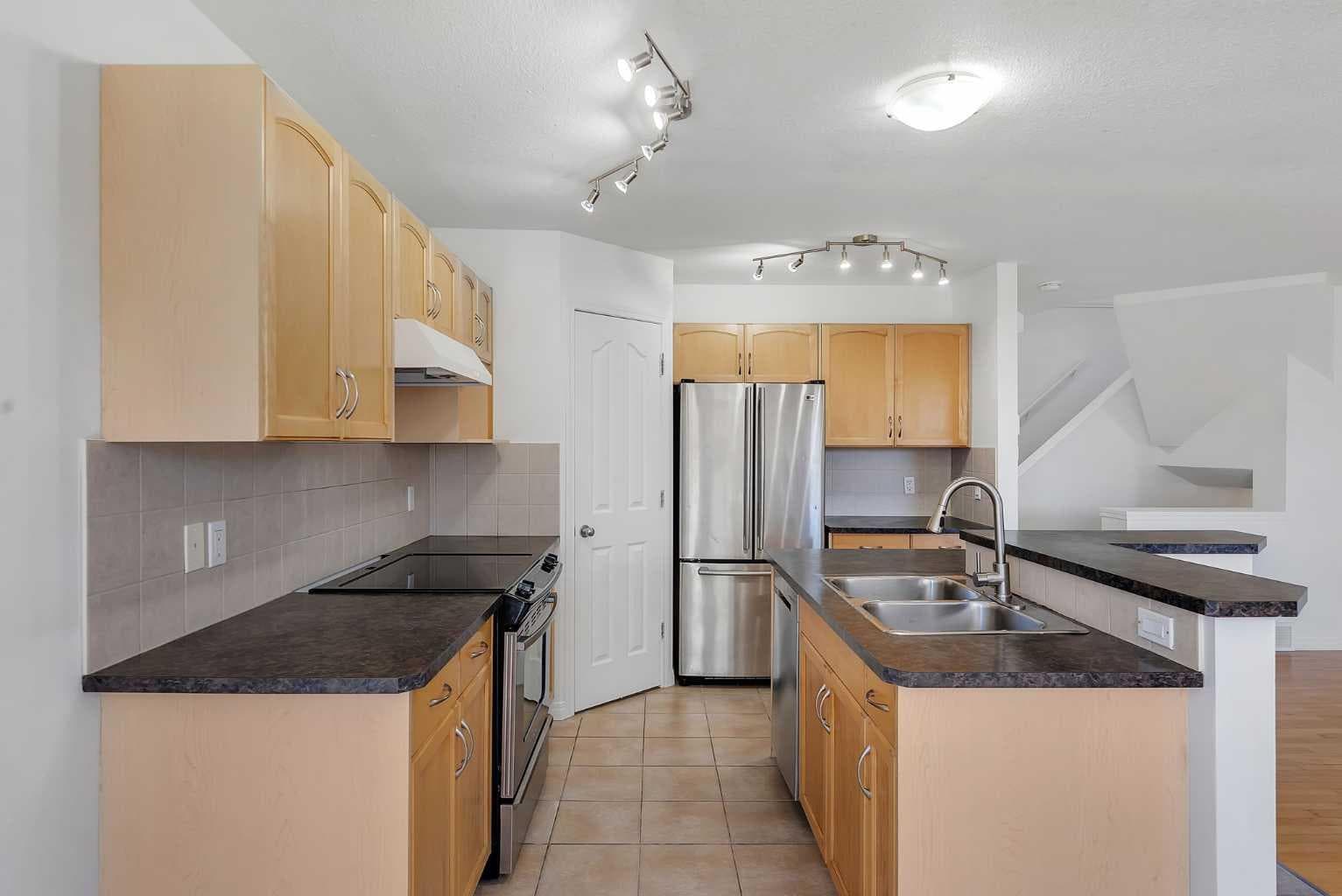 7 Saddlecrest Terrace NE