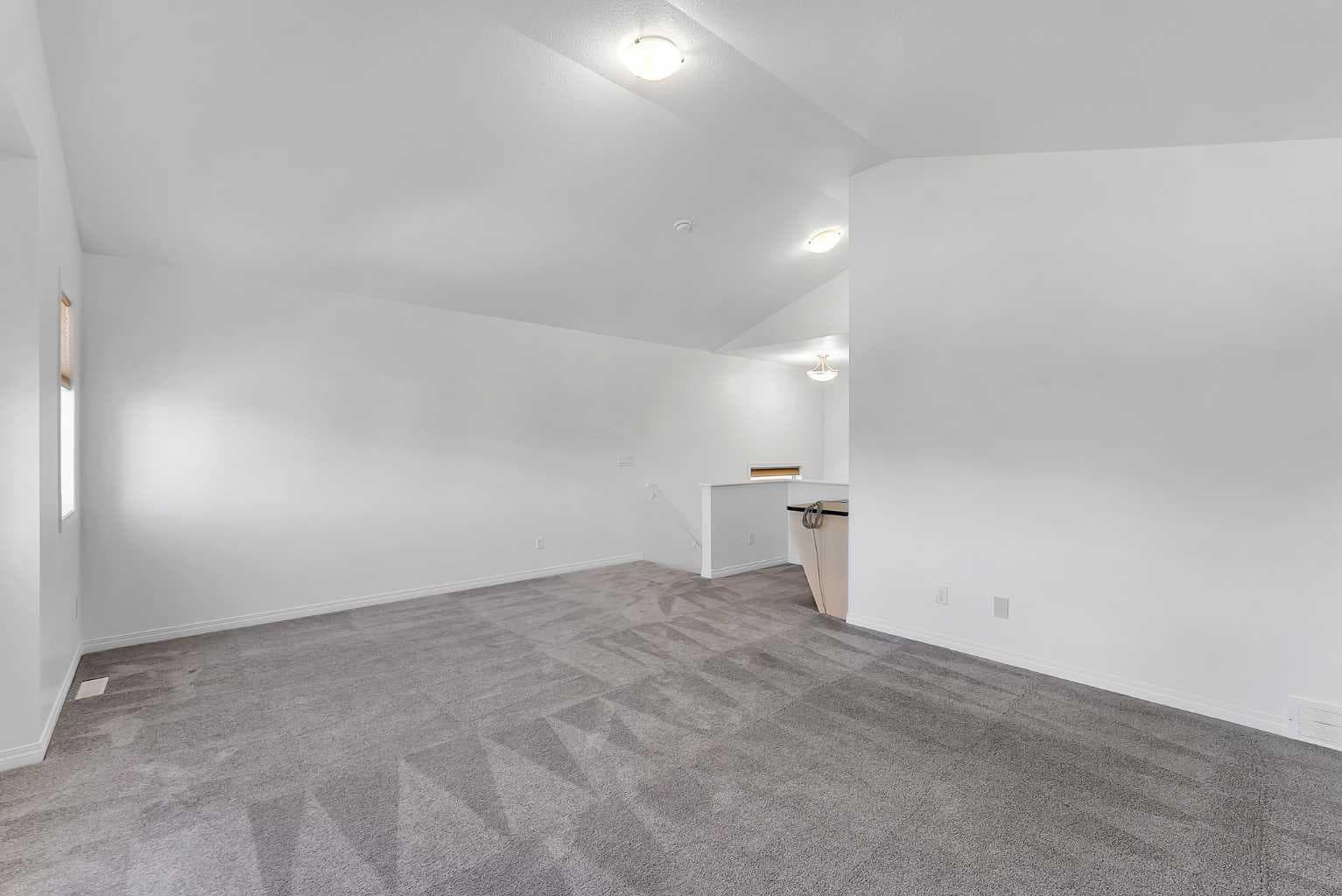 7 Saddlecrest Terrace NE