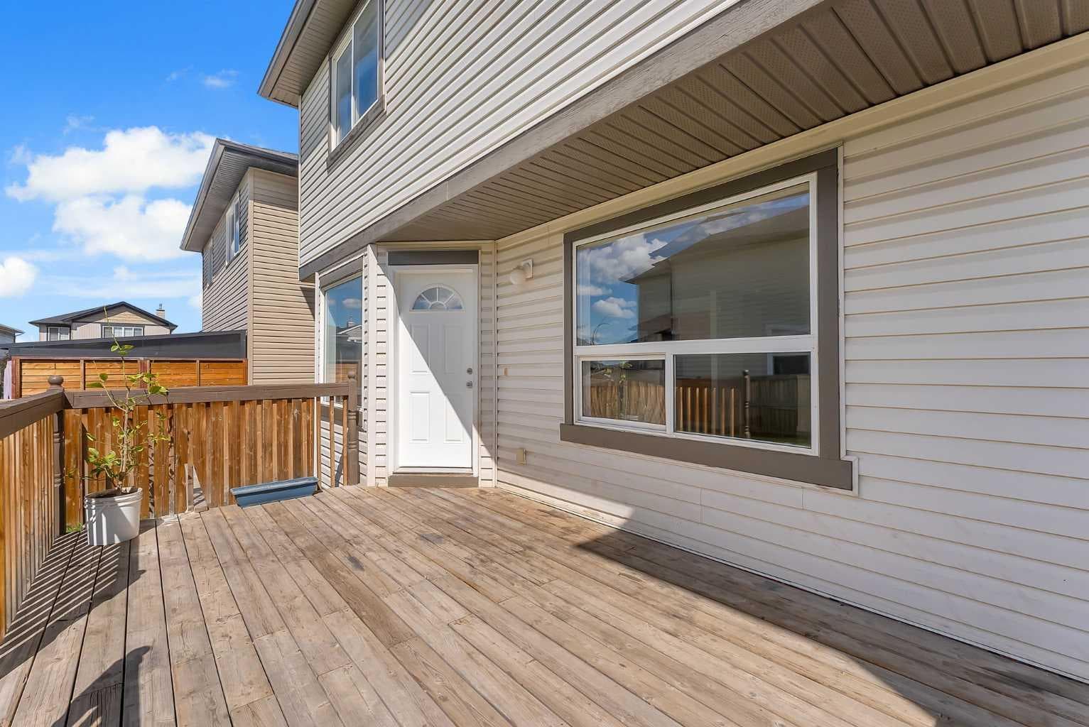 7 Saddlecrest Terrace NE