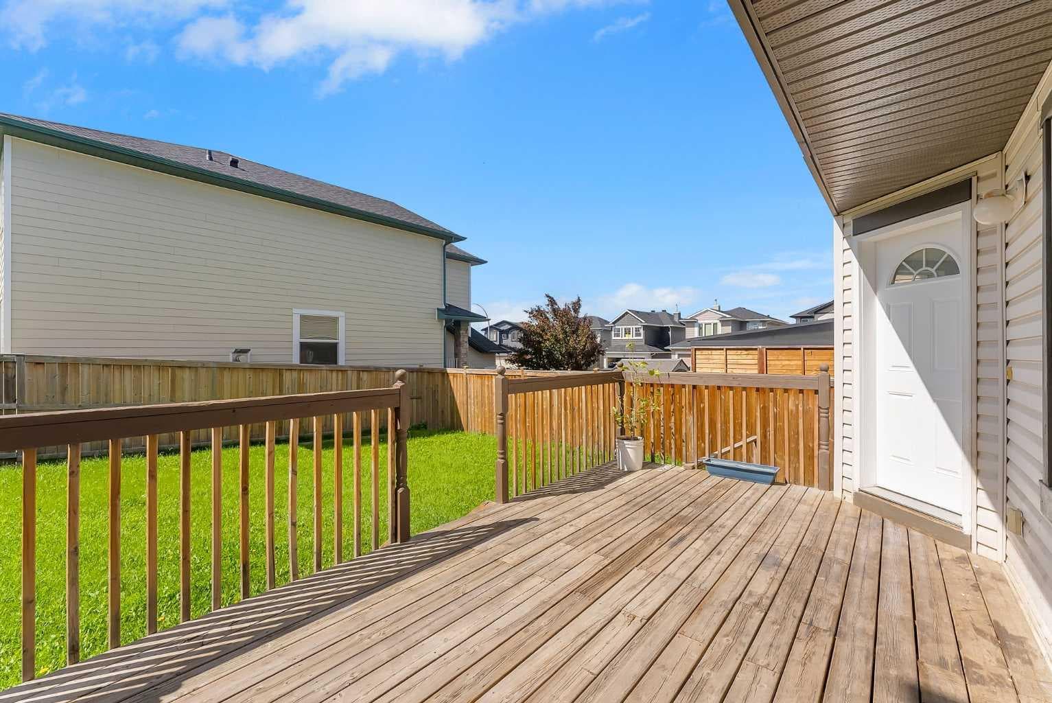 7 Saddlecrest Terrace NE