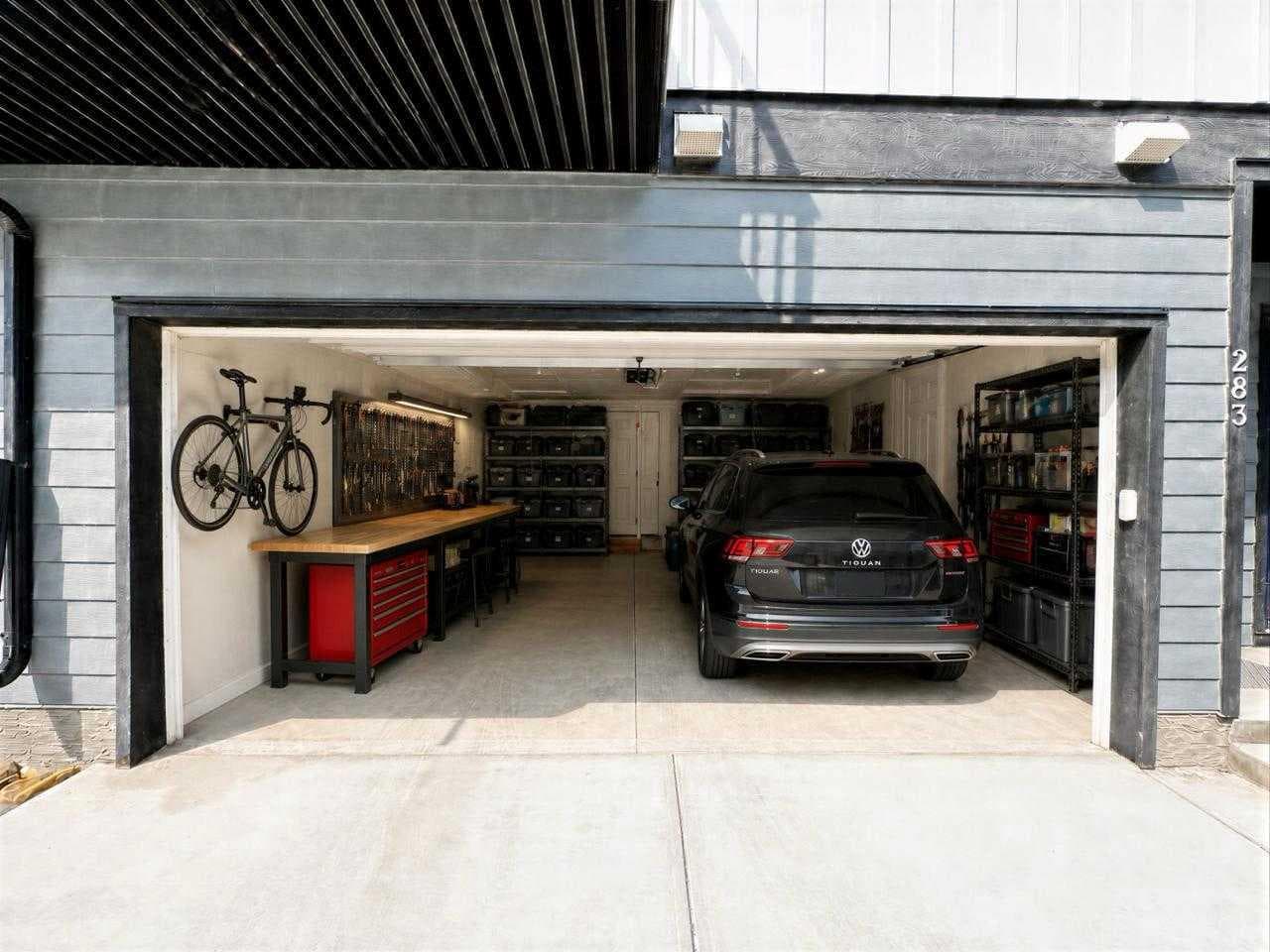 283, 380 Seton Villas SE