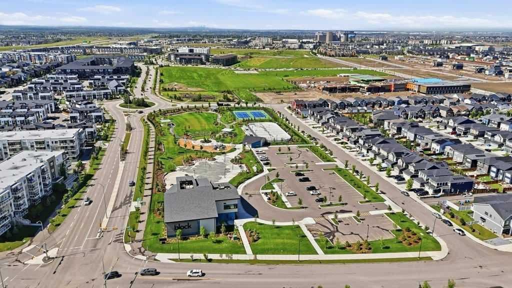 283, 380 Seton Villas SE