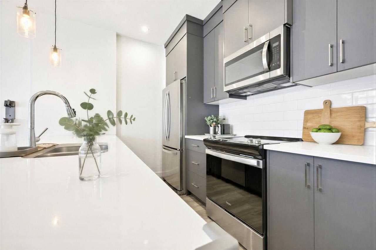 283, 380 Seton Villas SE