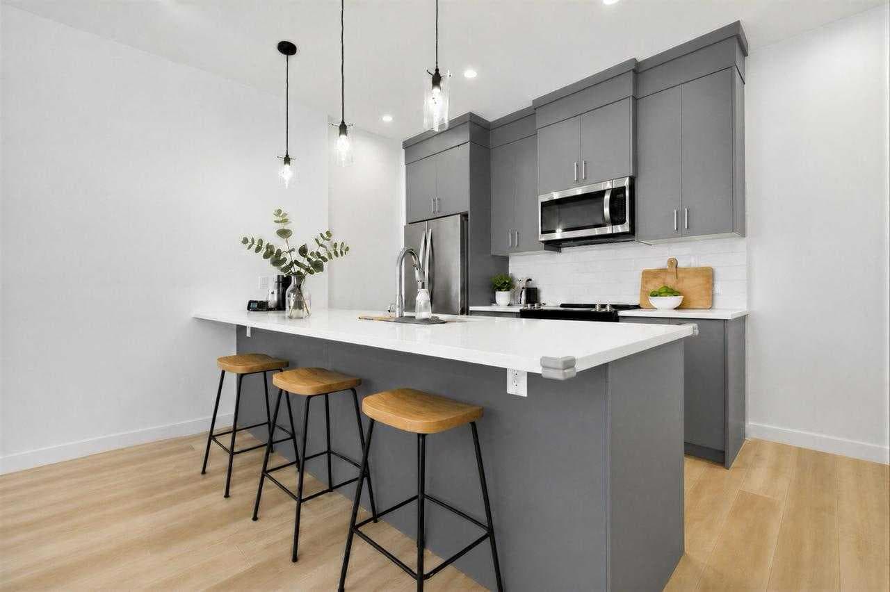 283, 380 Seton Villas SE