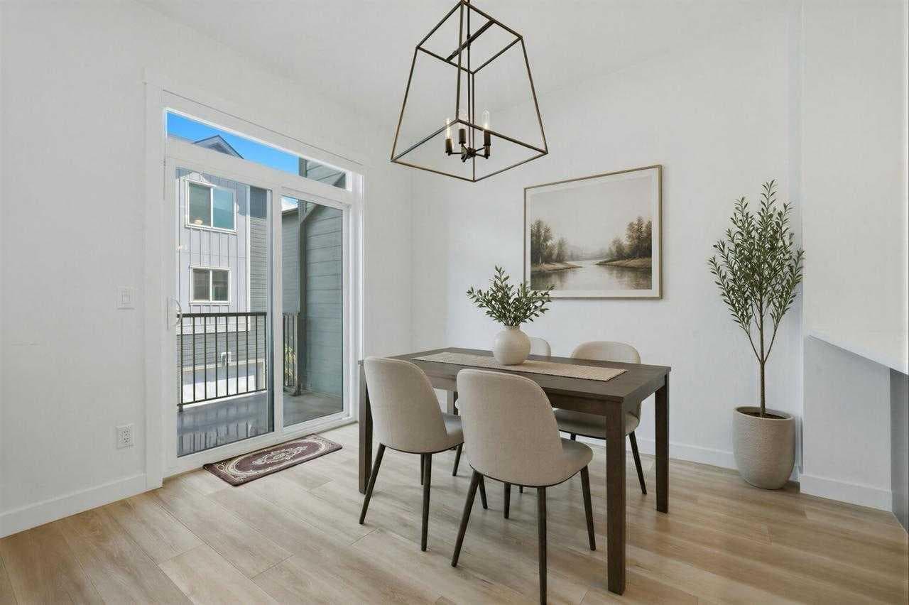 283, 380 Seton Villas SE