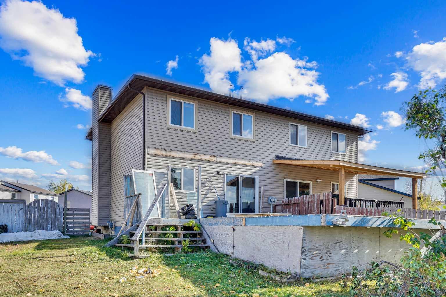 26 Falmead Bay NE