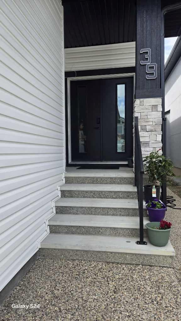 39 Saddlecrest Link NE