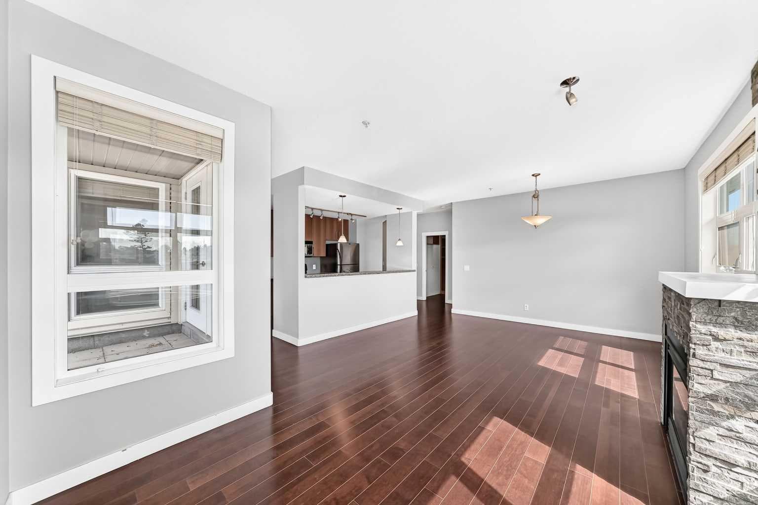 402, 1010 Centre Avenue NE