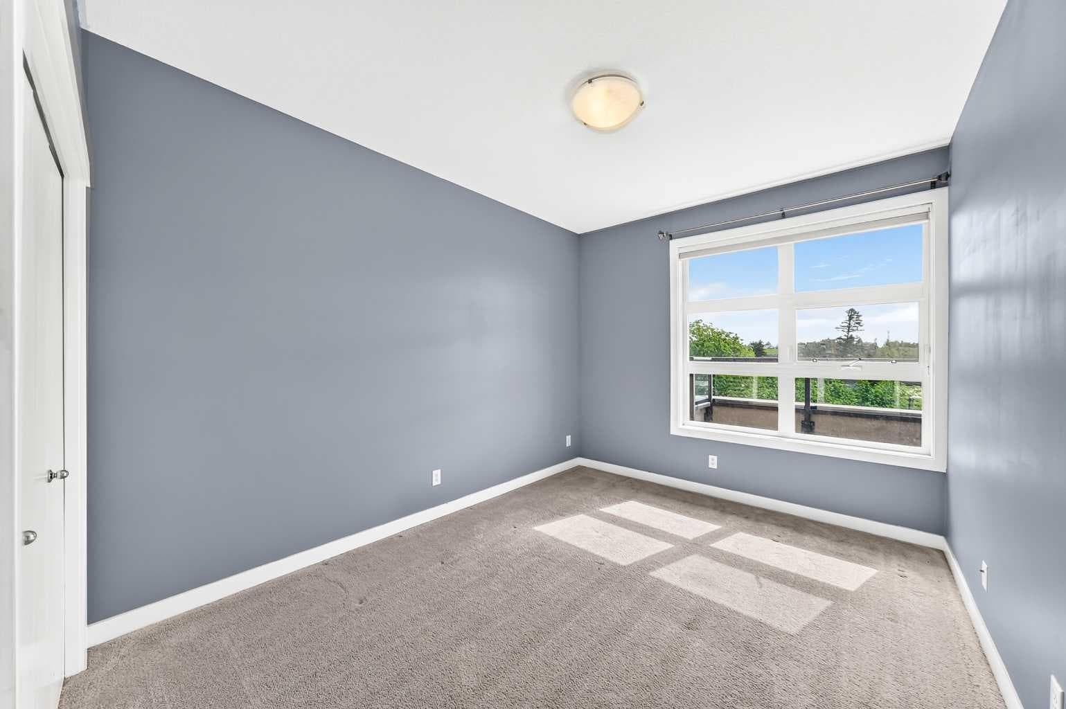 402, 1010 Centre Avenue NE