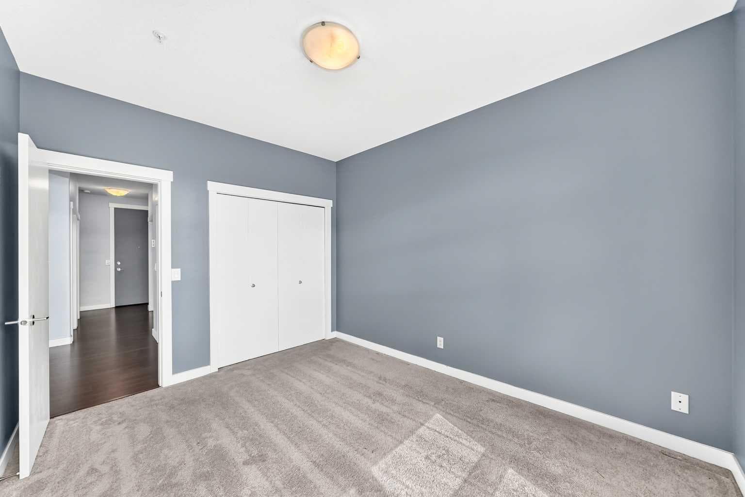 402, 1010 Centre Avenue NE