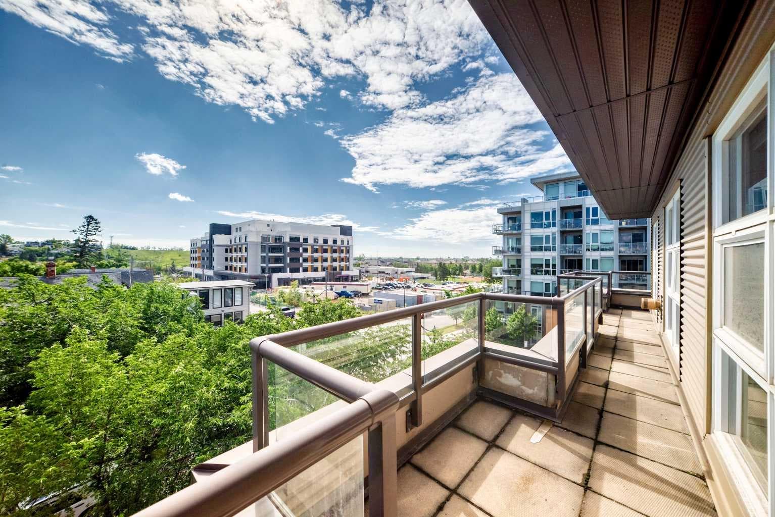 402, 1010 Centre Avenue NE