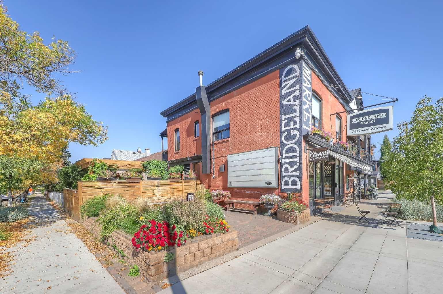 402, 1010 Centre Avenue NE