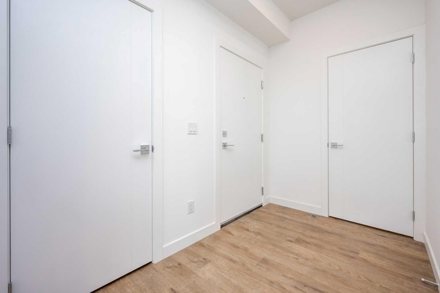 4102, 6 Merganser Drive W