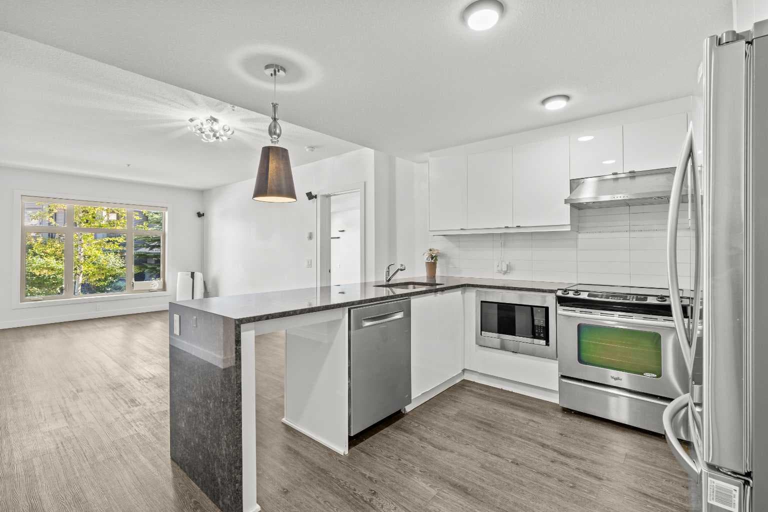 103, 25 Aspenmont Heights SW