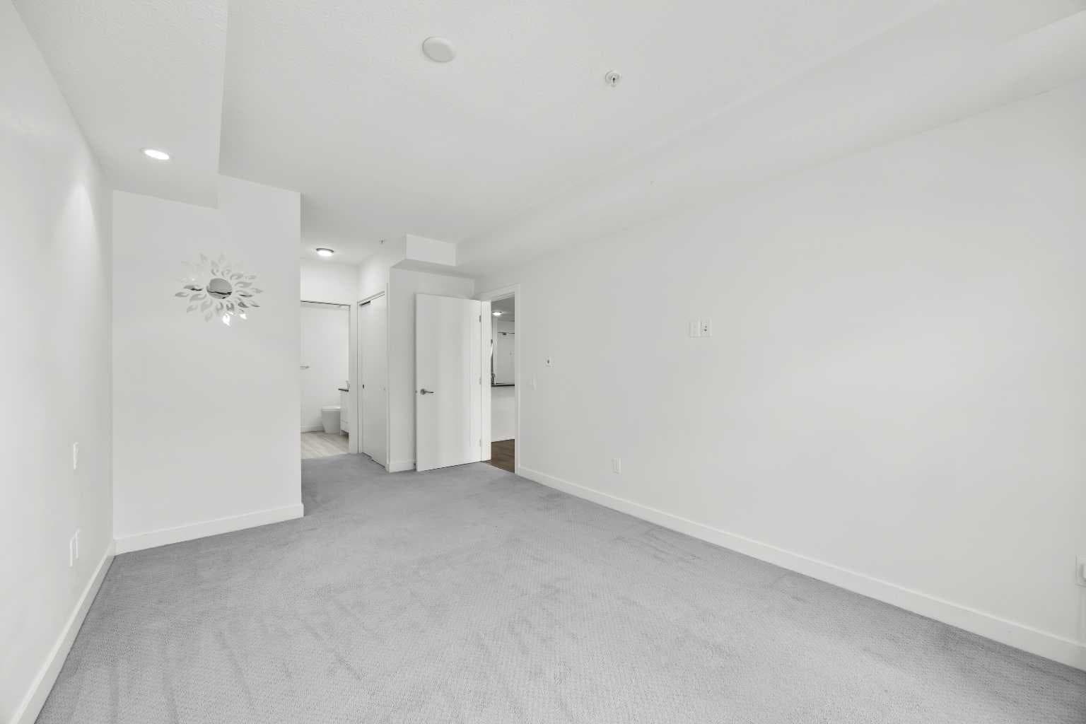 103, 25 Aspenmont Heights SW