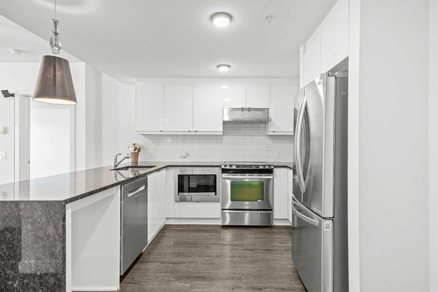 103, 25 Aspenmont Heights SW