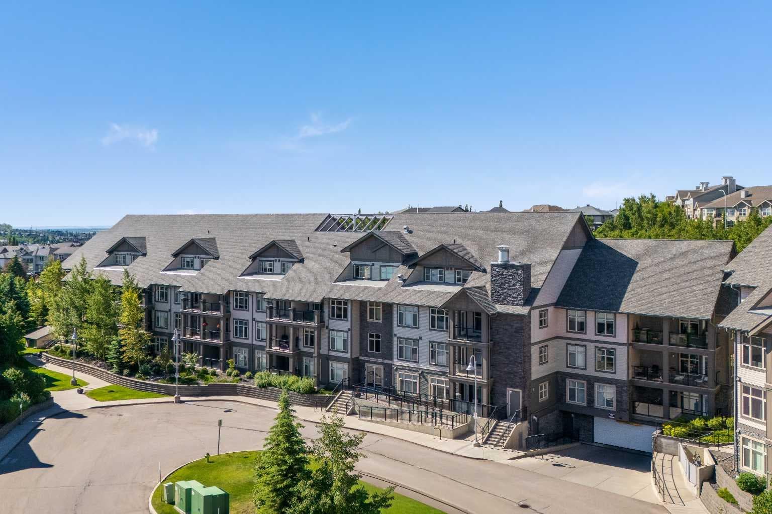 103, 25 Aspenmont Heights SW