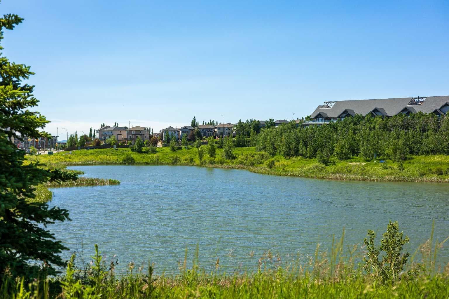 103, 25 Aspenmont Heights SW