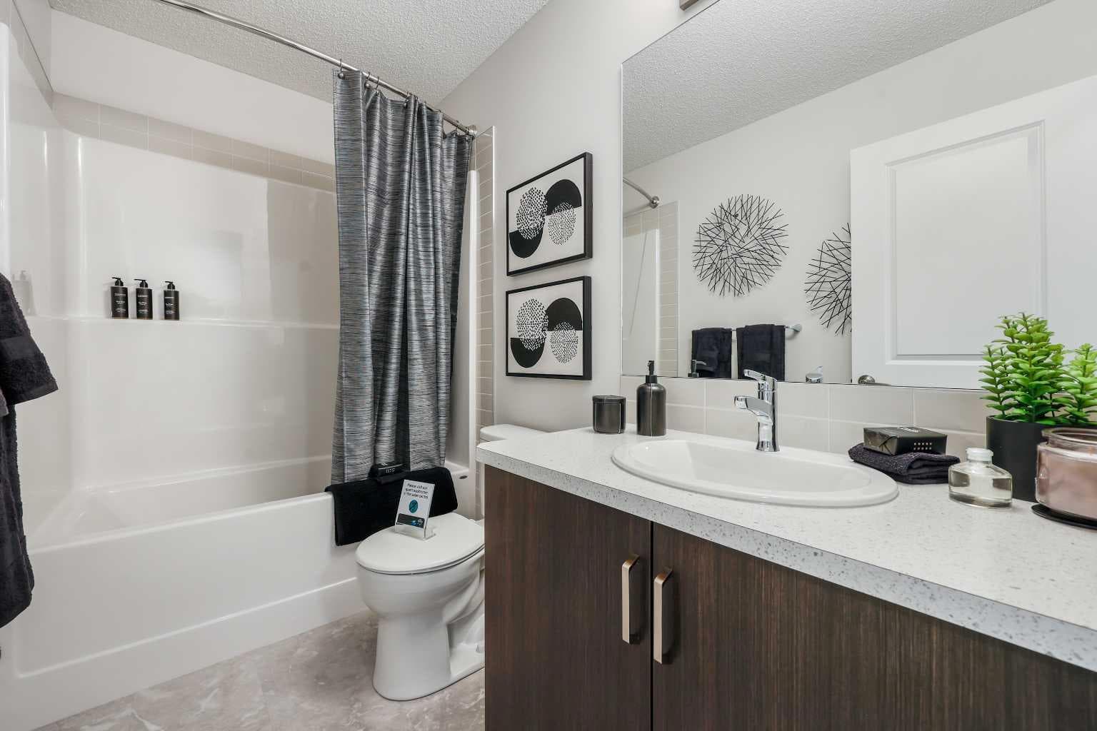16 Amblefield View NW