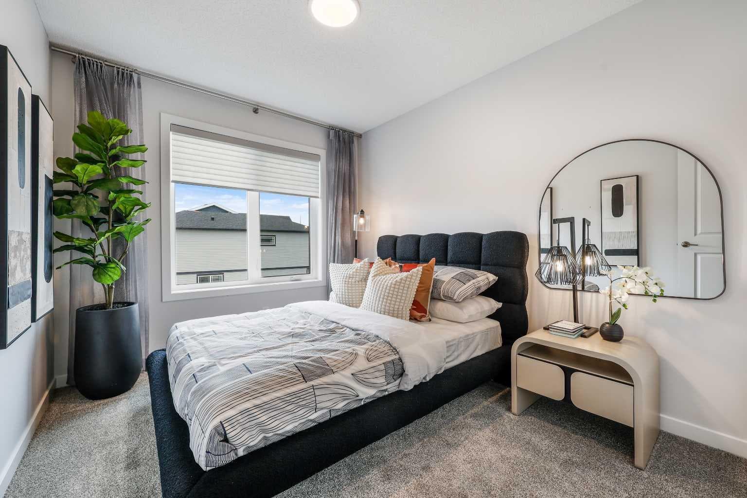 16 Amblefield View NW