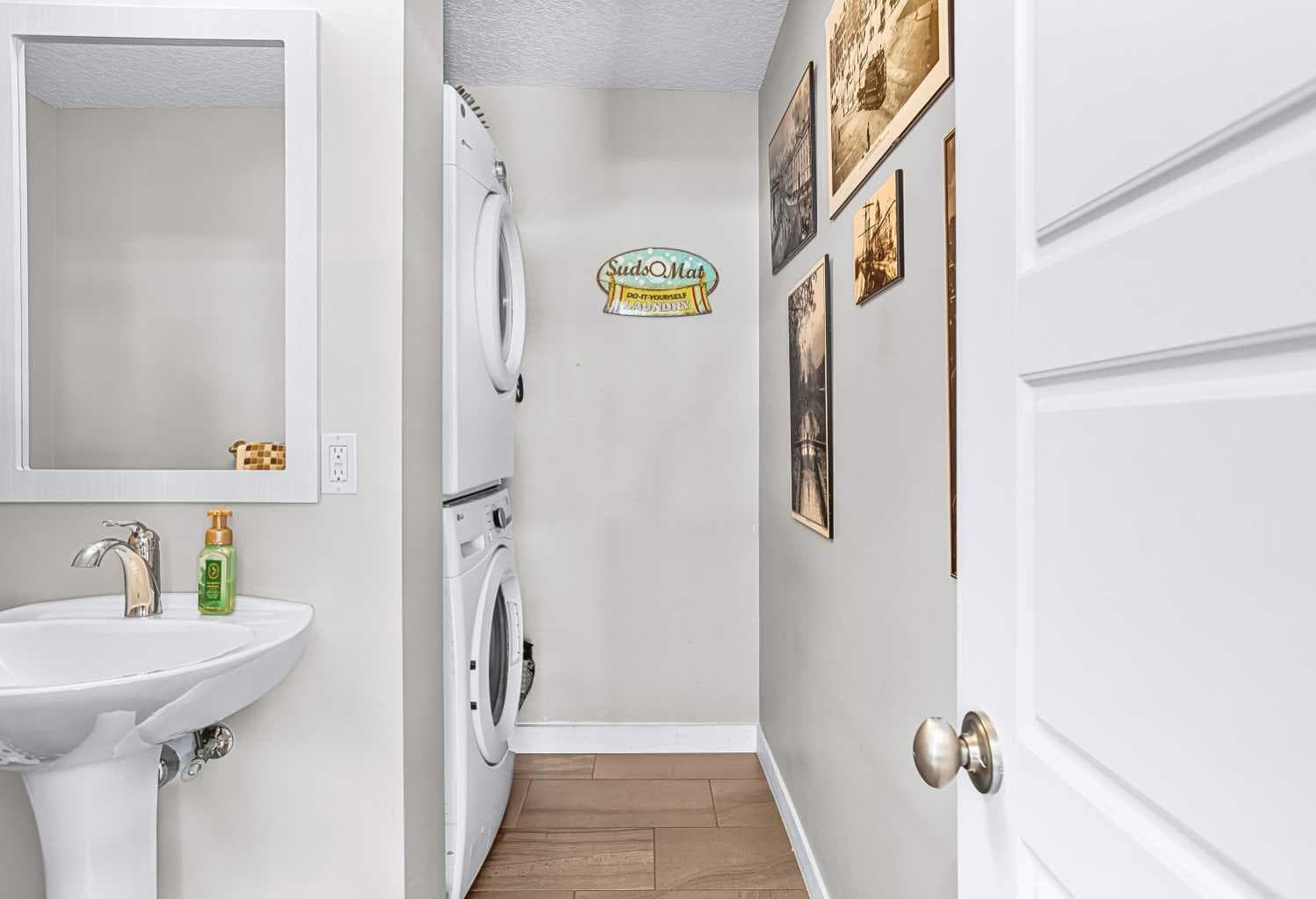 601, 102 Stewart Creek Rise 