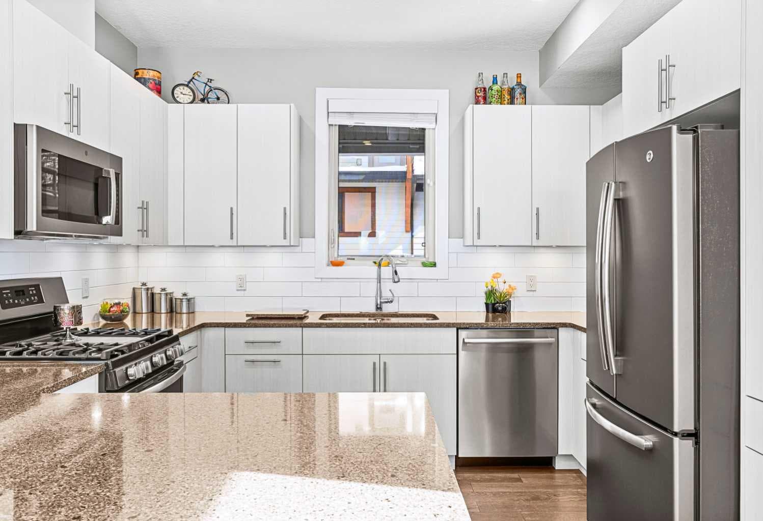 601, 102 Stewart Creek Rise 