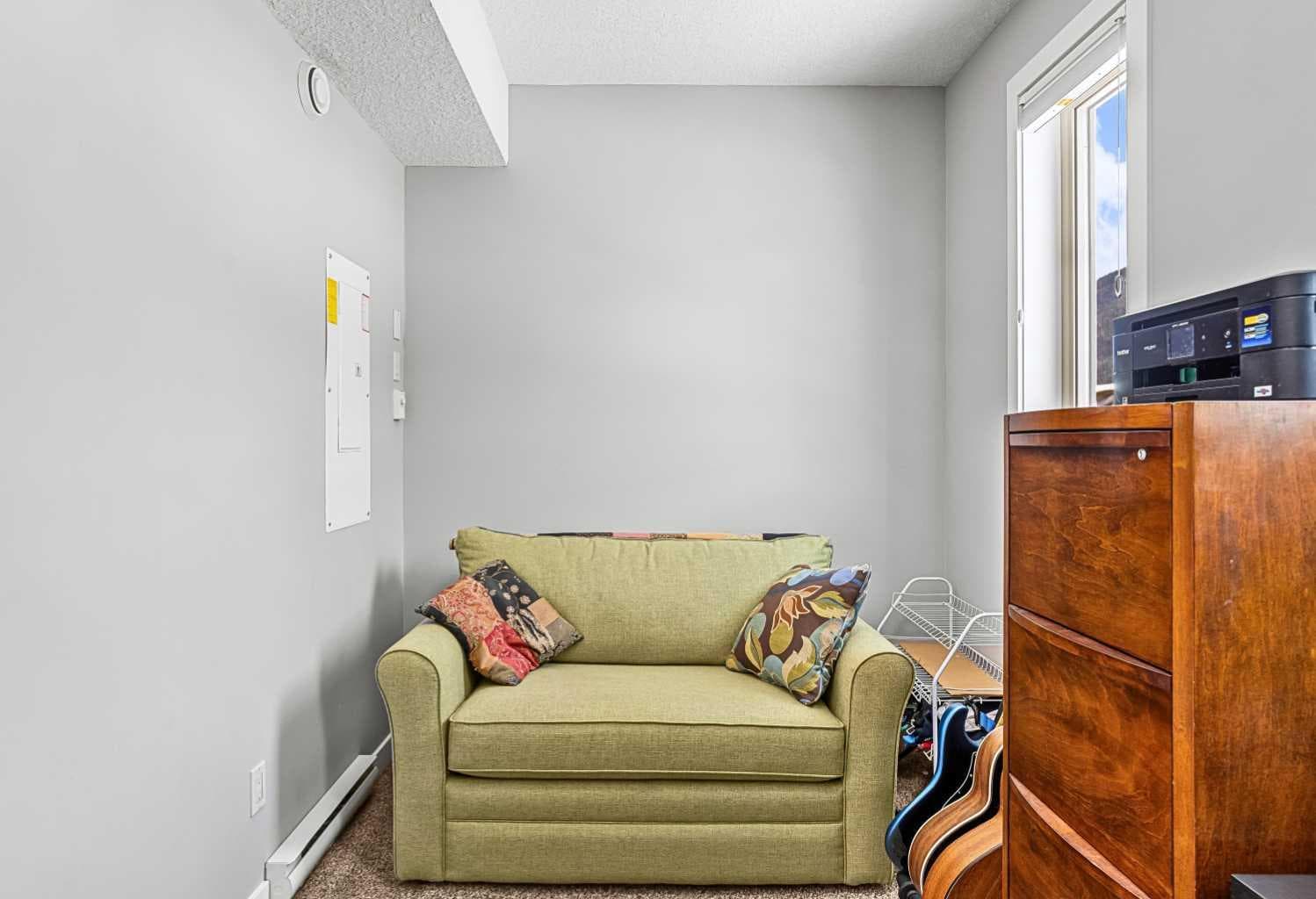 601, 102 Stewart Creek Rise 