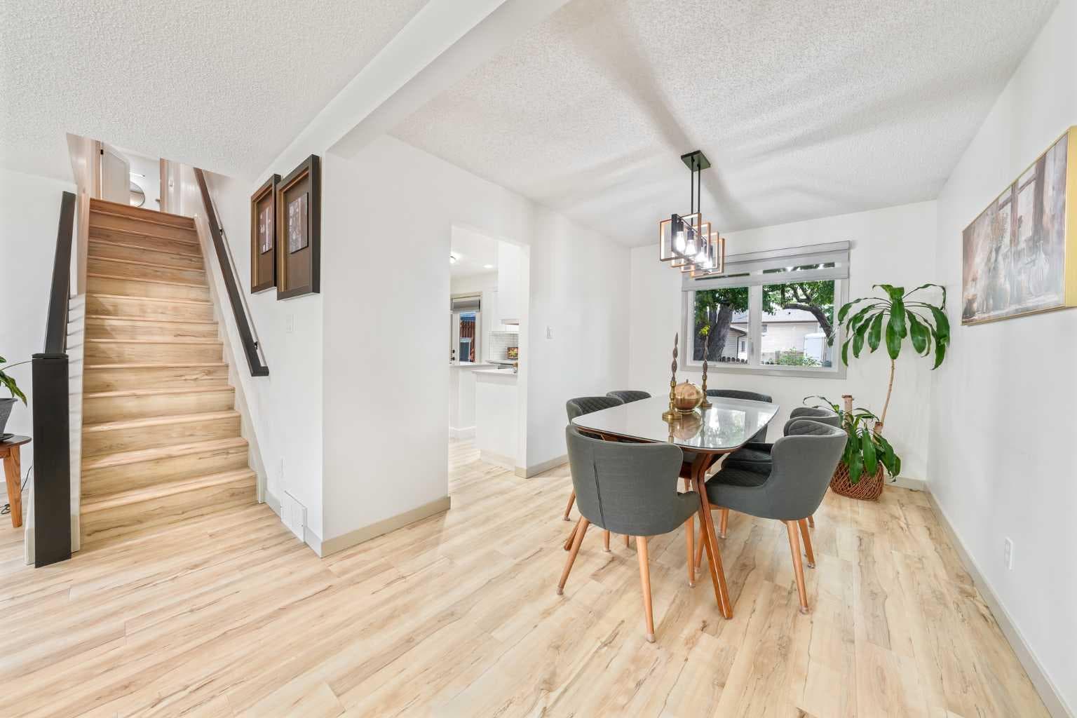 40 Silver Ridge Court NW