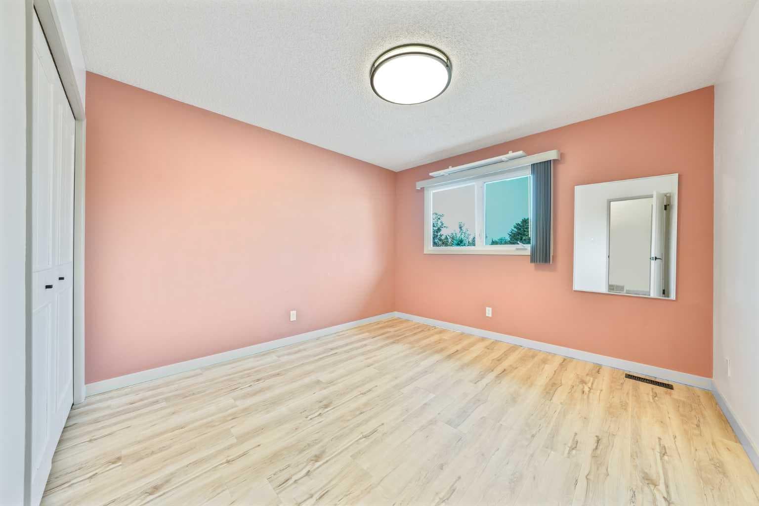 40 Silver Ridge Court NW