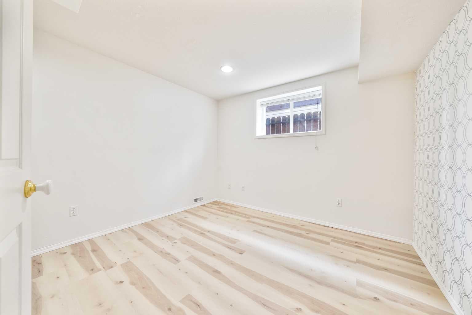 40 Silver Ridge Court NW