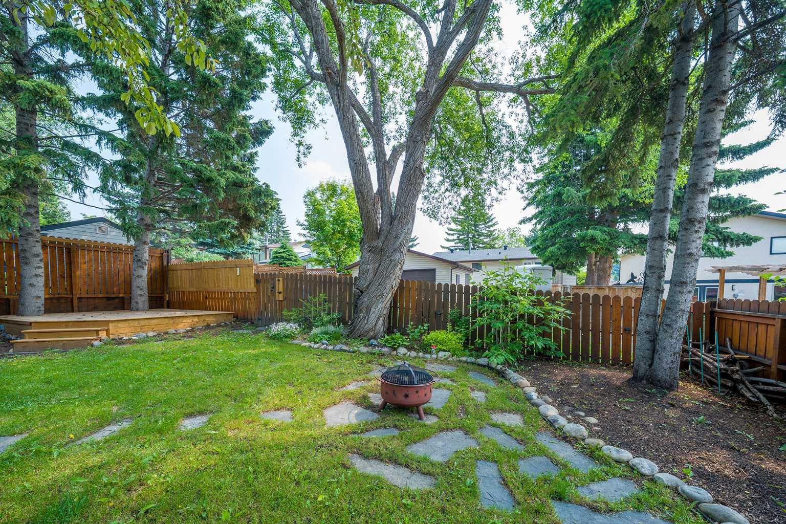 40 Silver Ridge Court NW