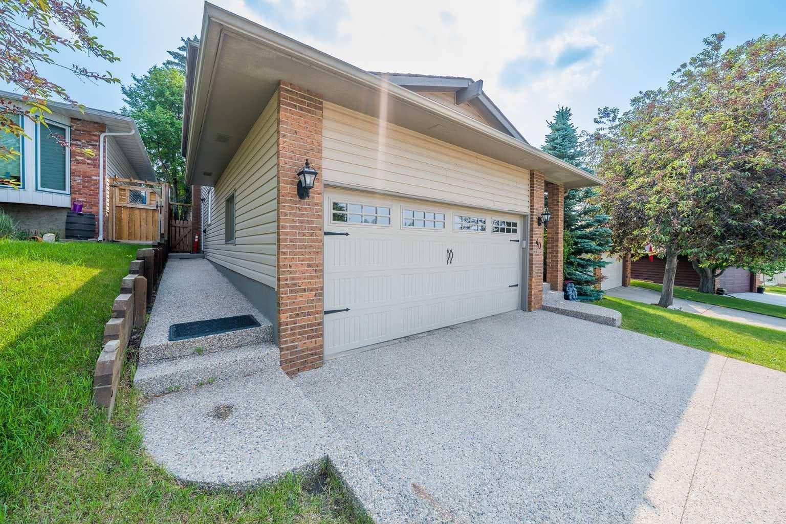 40 Silver Ridge Court NW