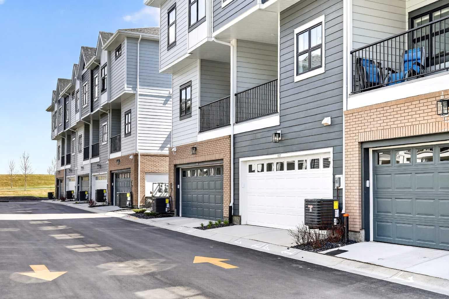 402, 185 Mahogany Gardens SE