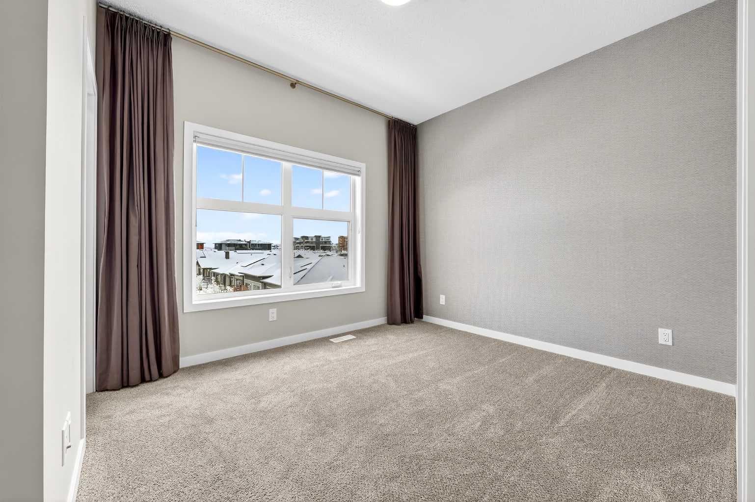 589 Mahogany Road SE