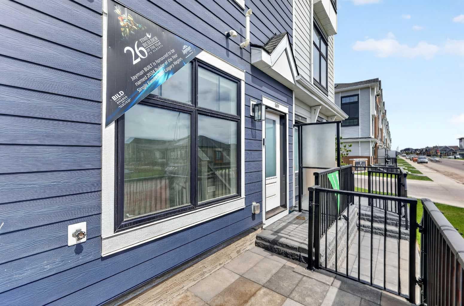 589 Mahogany Road SE