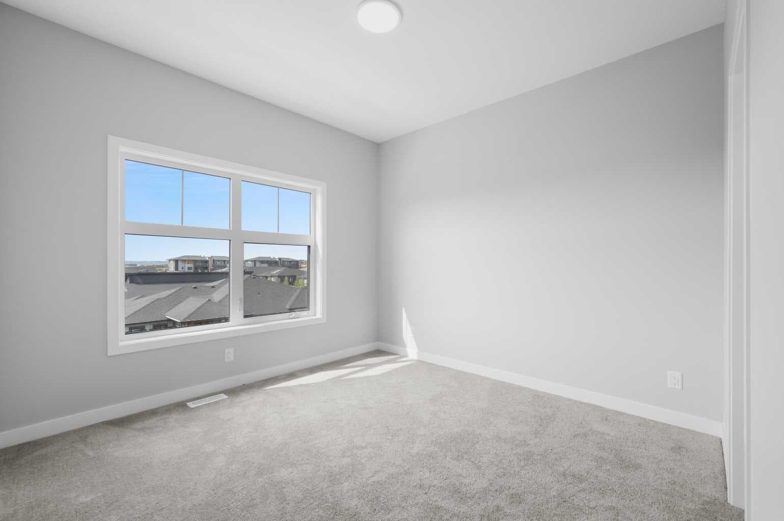 607 Mahogany Road SE