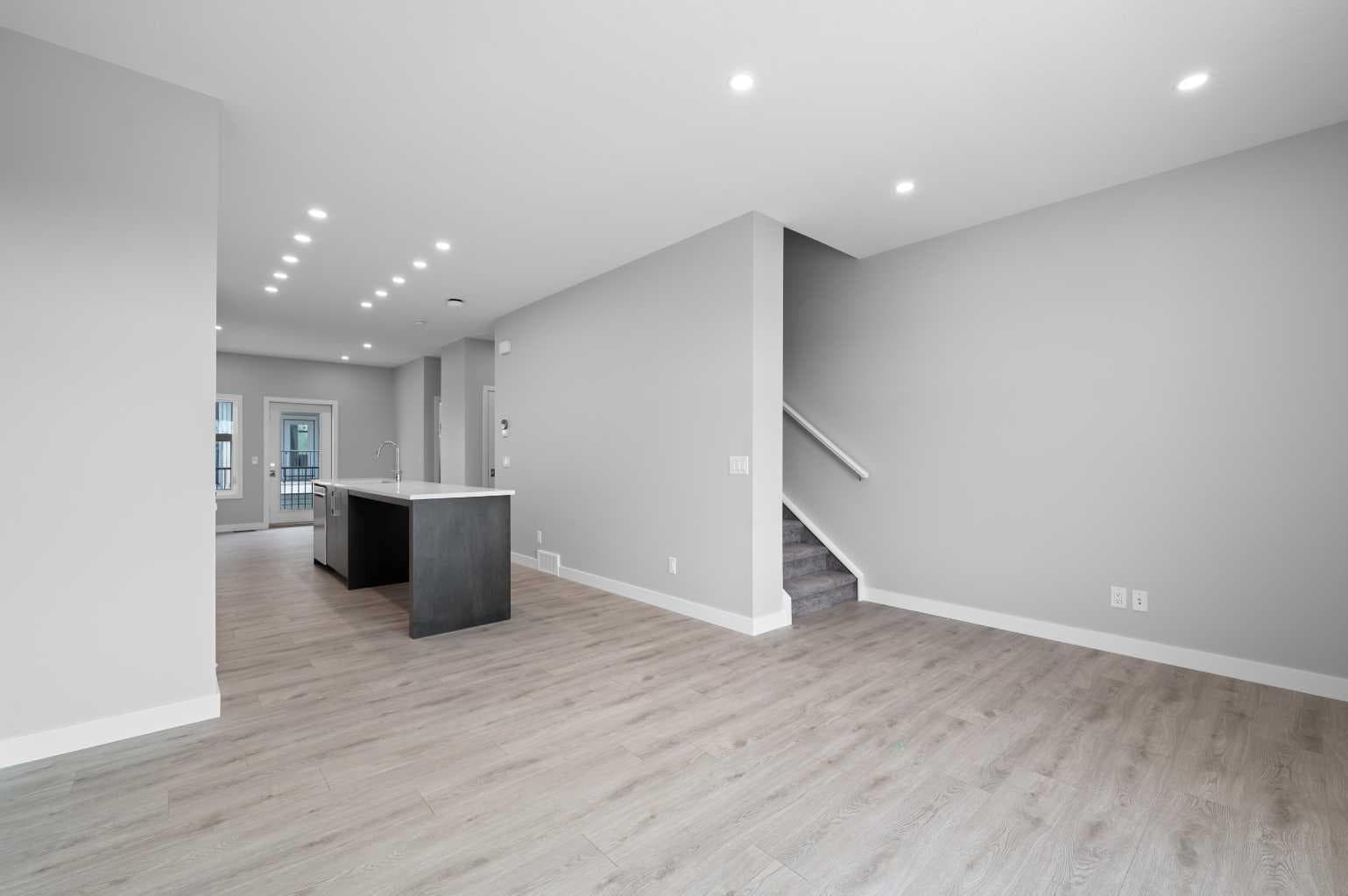 607 Mahogany Road SE